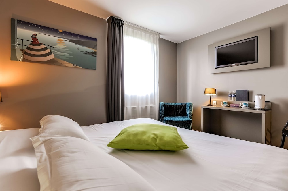 Brit Hotel Binic 17/60