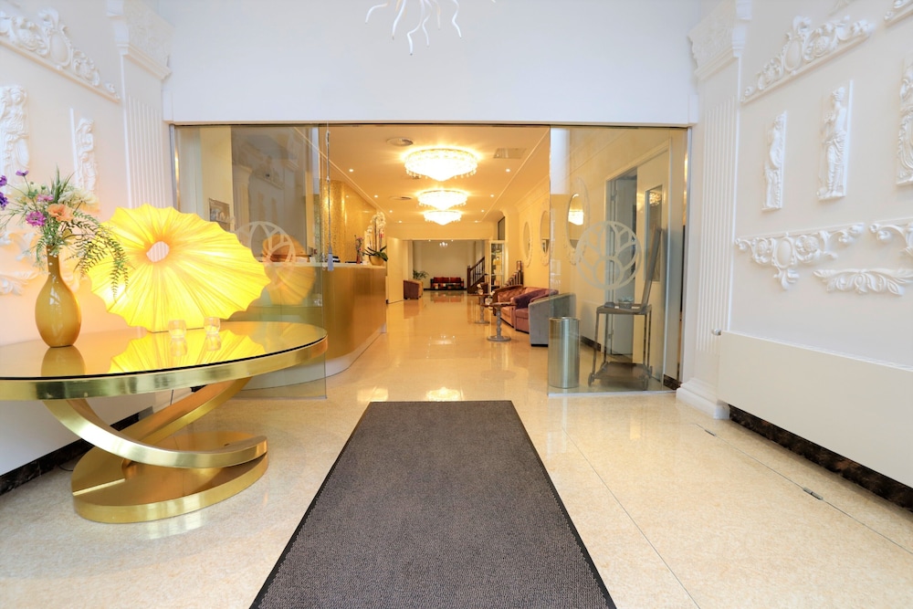 Chasse Hotel 44/64