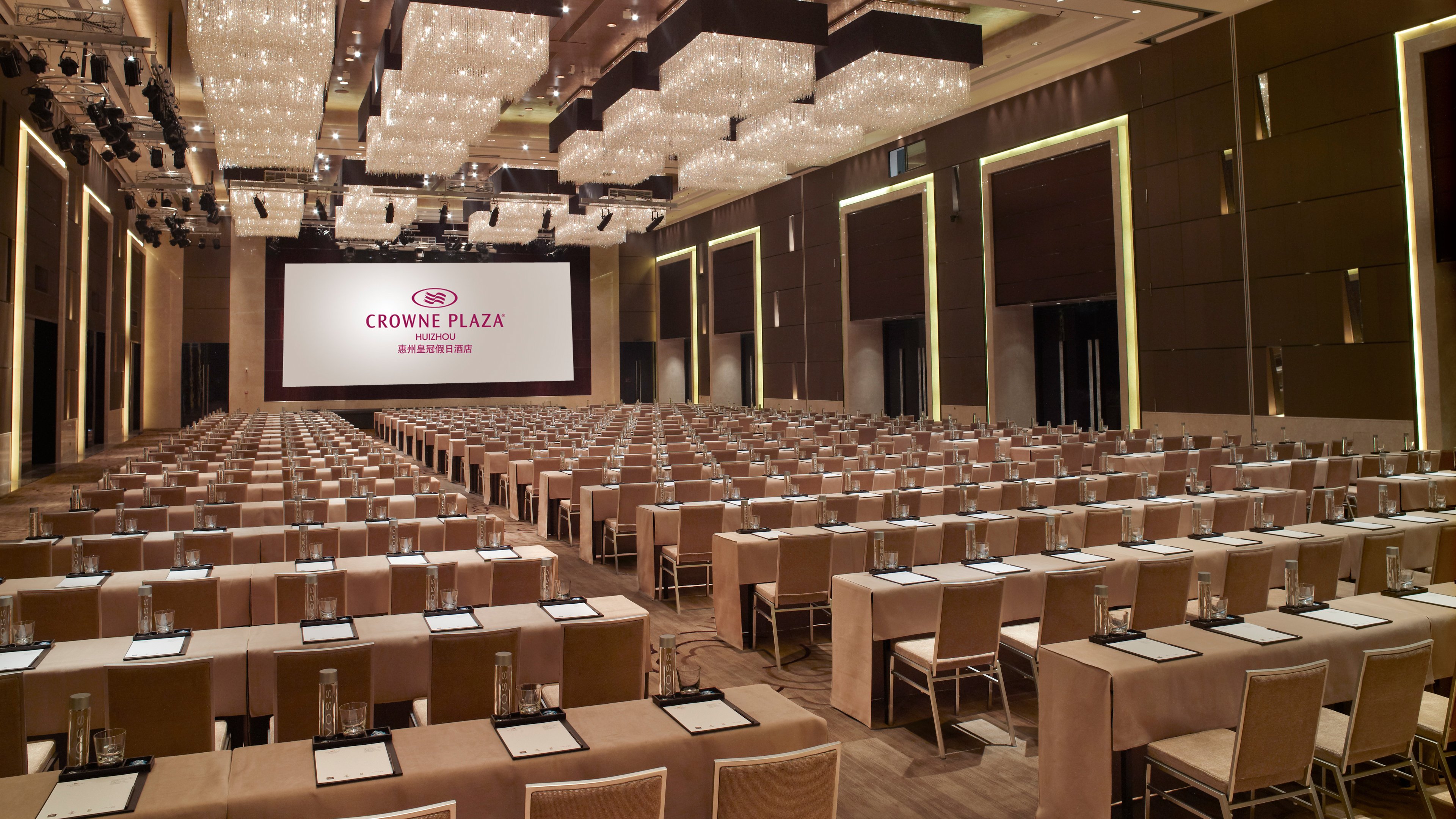 Crowne Plaza Huizhou 36/50