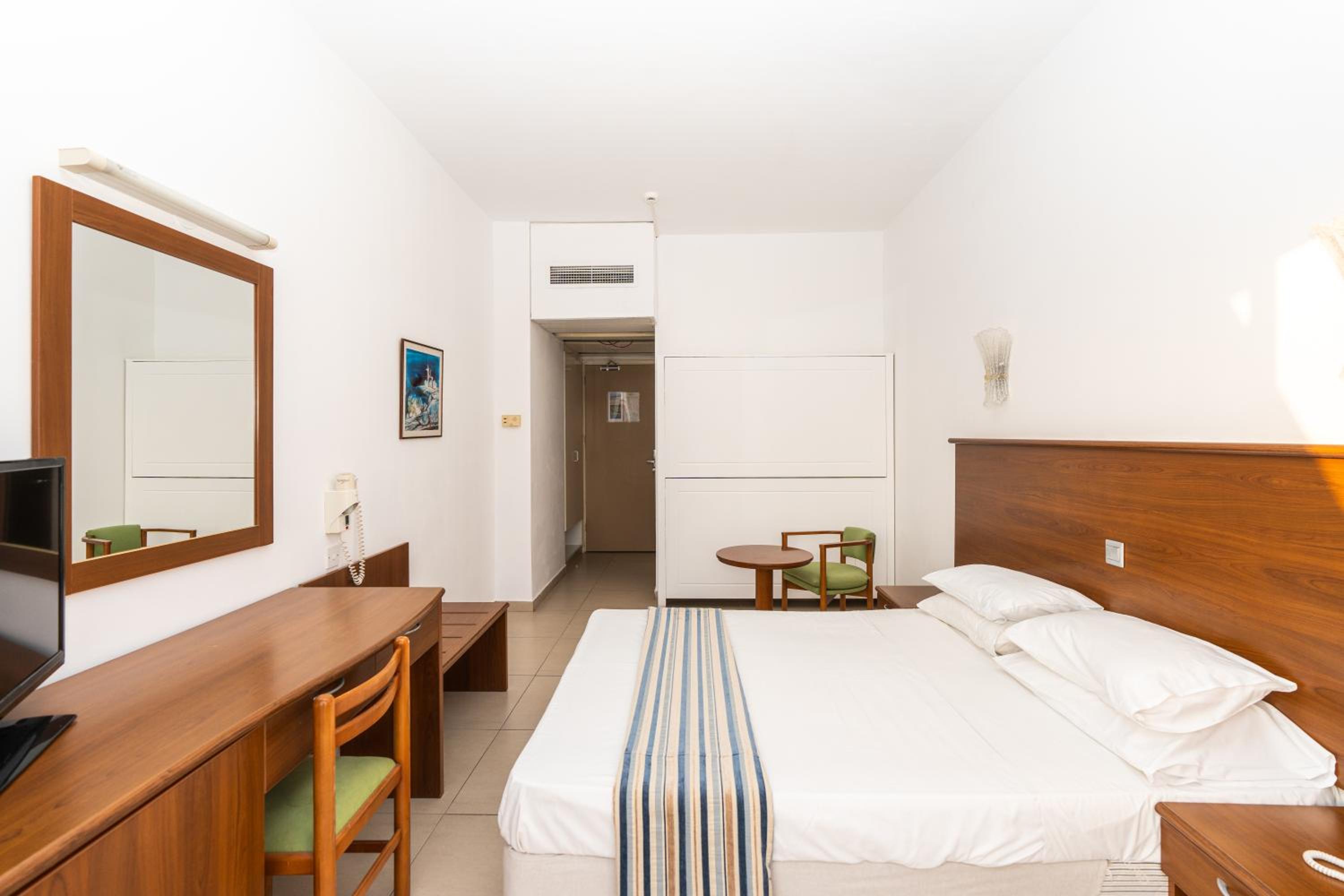 Room, Single Bed, Sea View, Adelais Bay Hotel 3/10