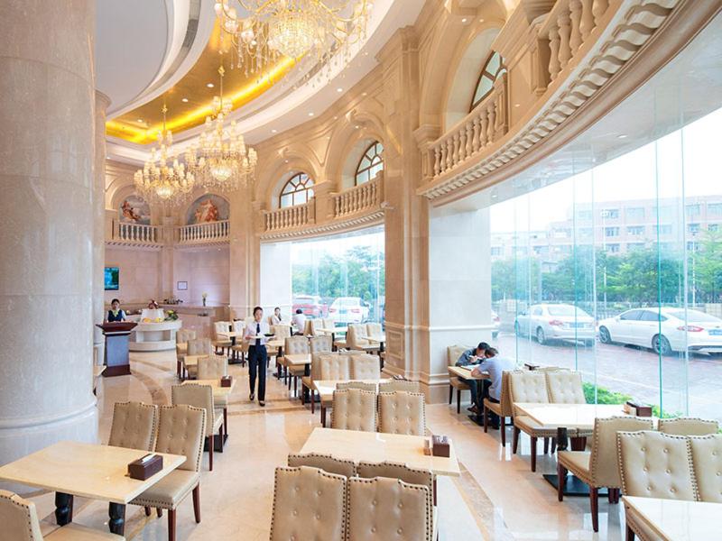 Vienna International Hotel (Shenzhen Guangqiao Road Tianliao) 31/34