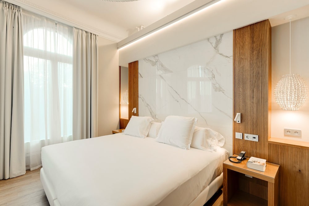 Hotel Mirlo Barcelona 10/40
