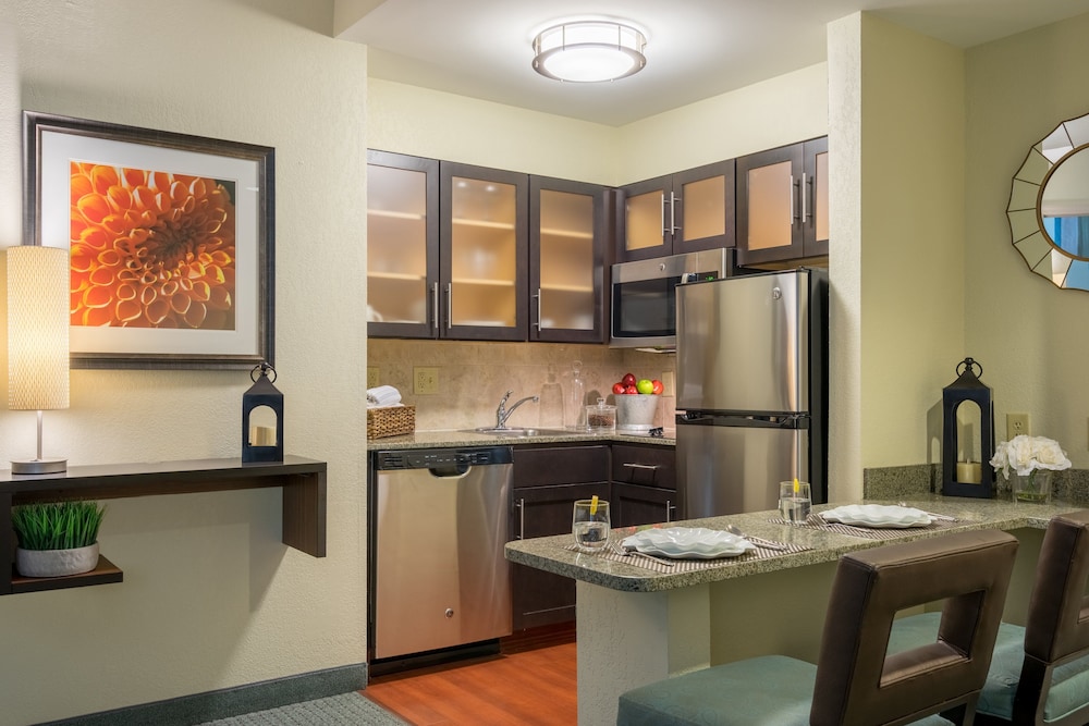 Staybridge Suites Wilmington - Brandywine Valley 43/55