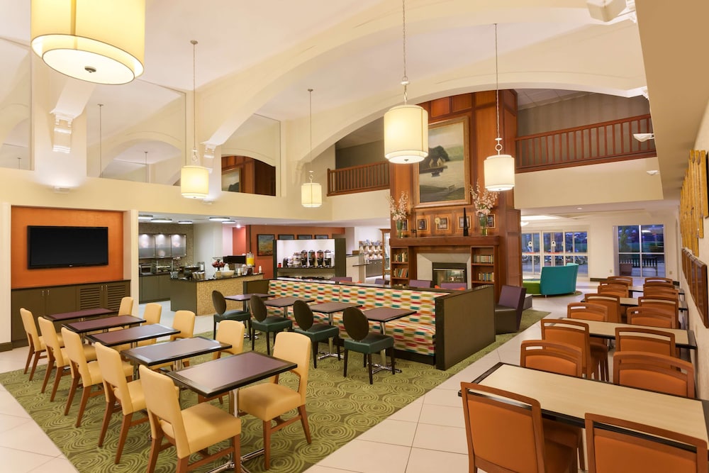 Homewood Suites by Hilton Reading 35/51