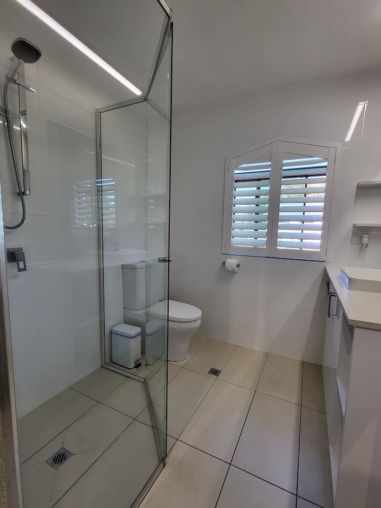 Byron Bay Beachfront Apartments 50/50