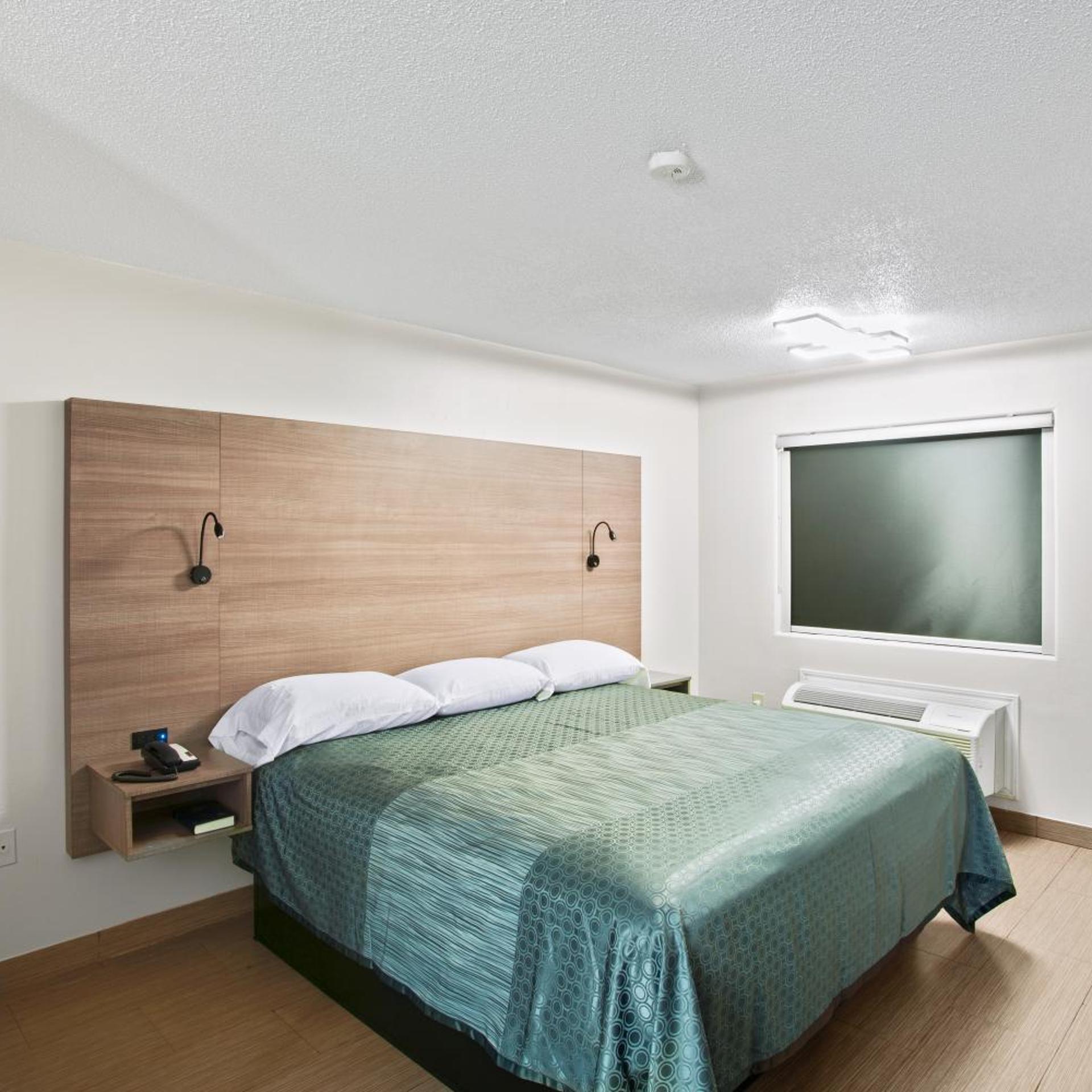 Siesta Inn McAllen 12/40