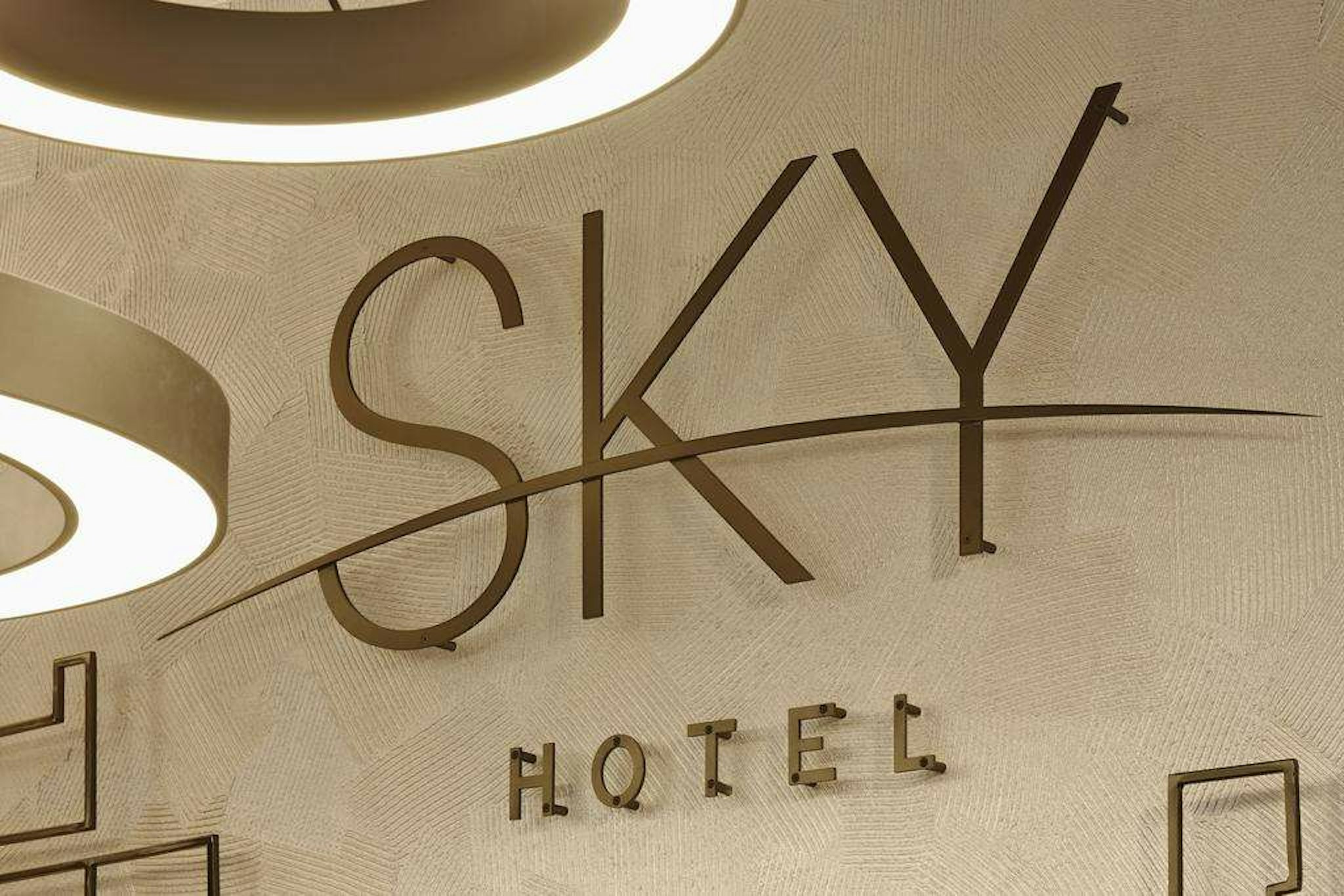 SKY HOTEL 34/49