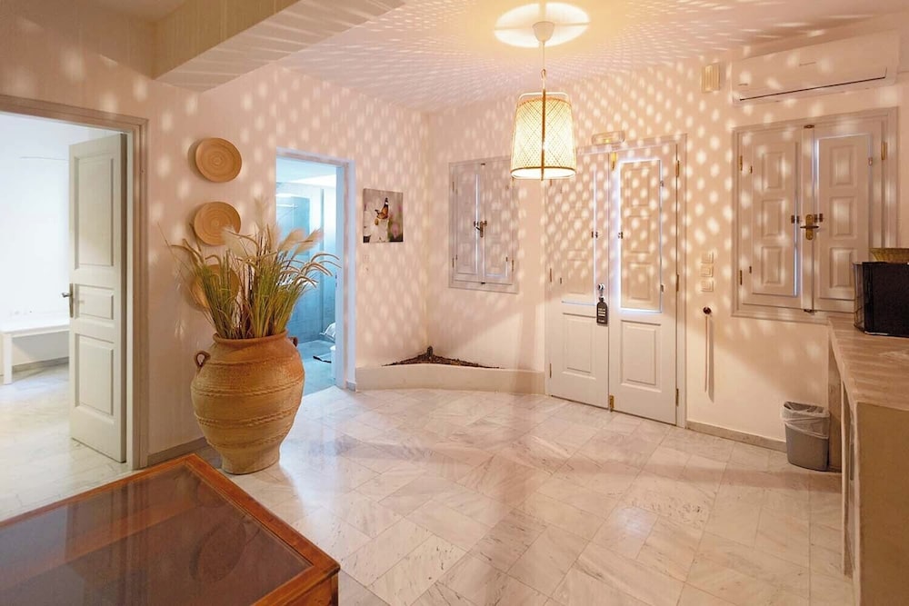 Rhapsody Traditional Apartments 34/60