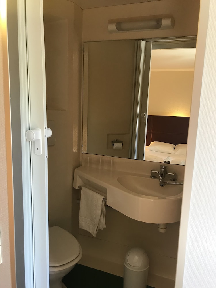 Hotel les Genets 47/50