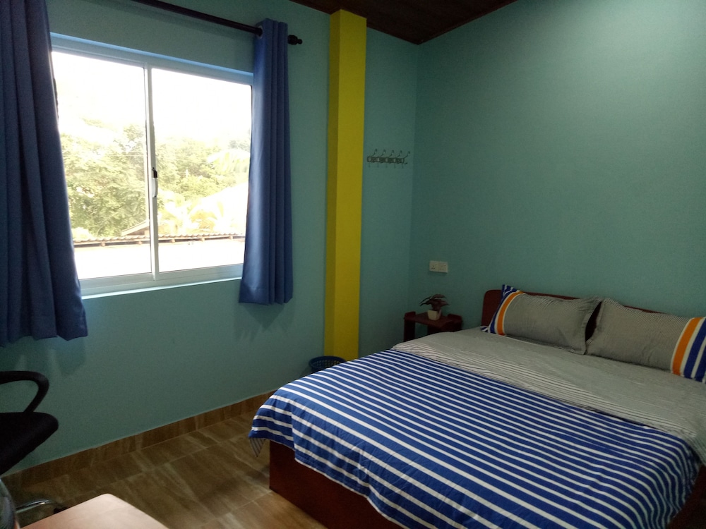 This Is It Guest House And Restaurant 8/50