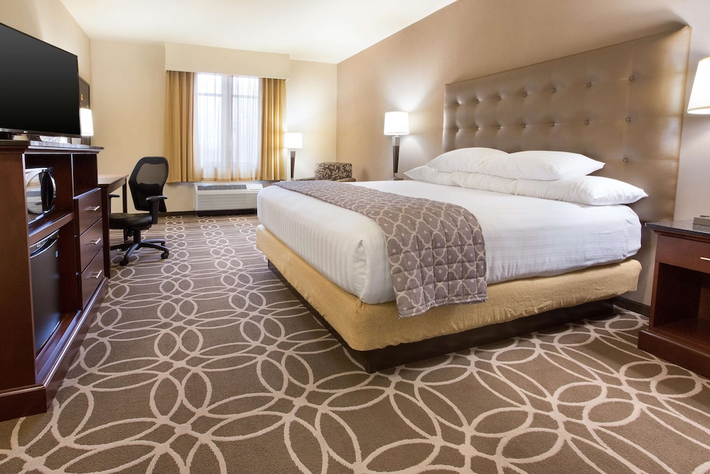 Drury Inn and Suites Louisville North 13/35