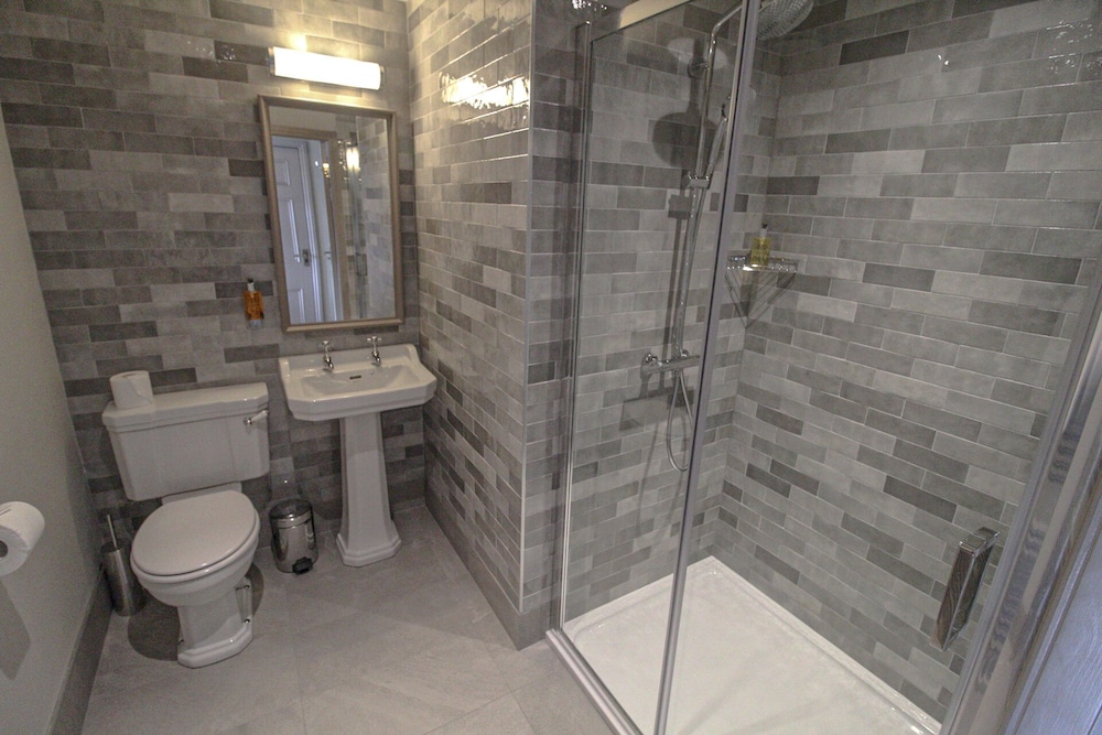 Pooley Bridge Inn 46/50