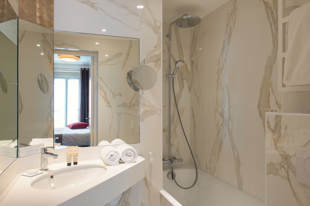 Hotel La Regence Etoile 46/50