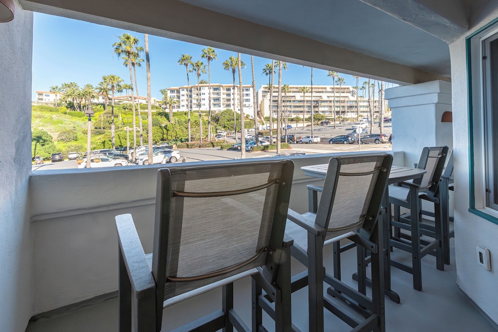 San Clemente Cove 44/55
