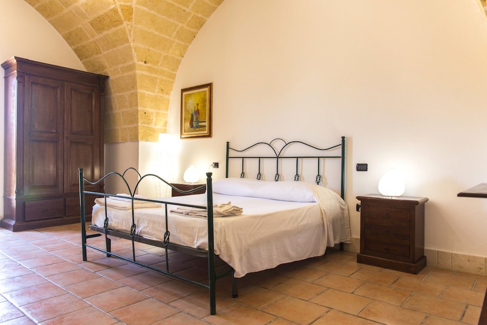 MASSERIA TENUTA QUINTINO 18/50