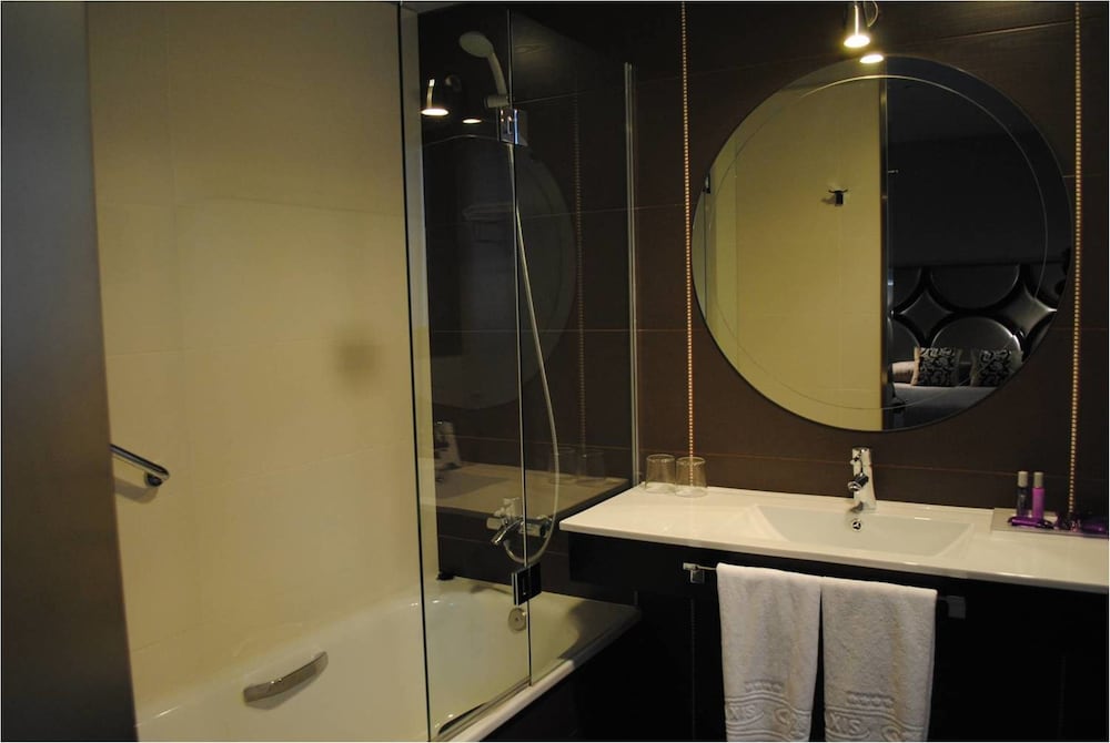 Silken Axis Vigo 54/60