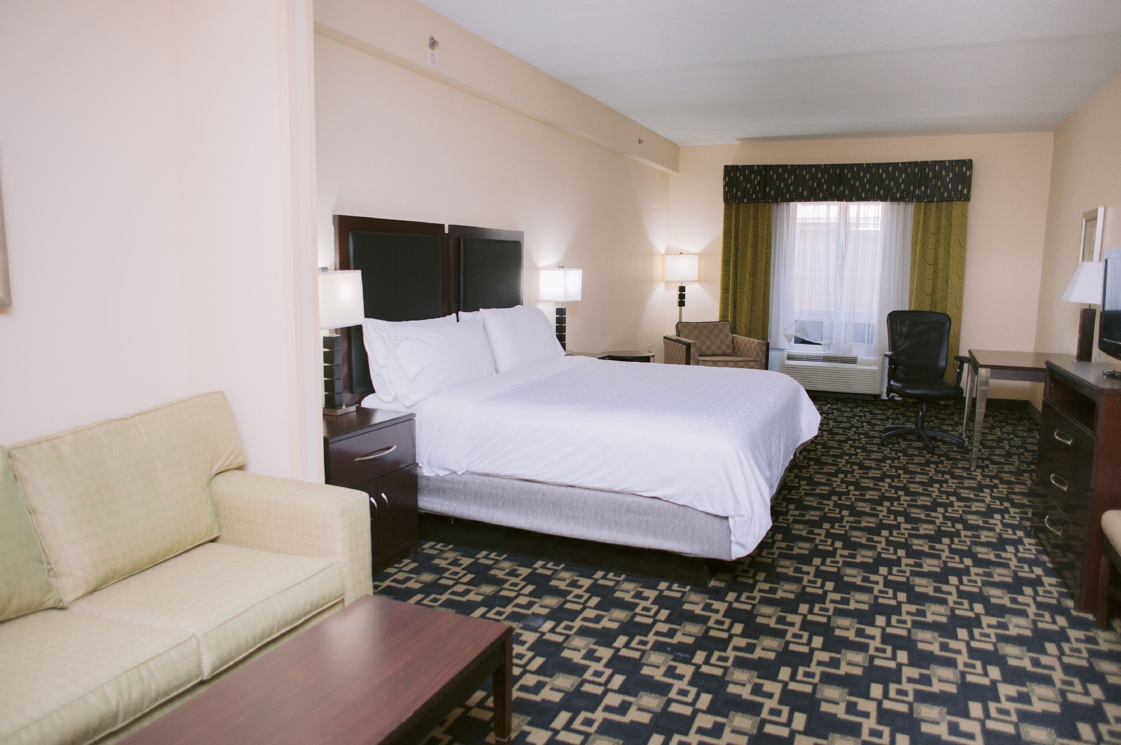 Holiday Inn Express Hotel and Suites Raleigh Sw Nc State 23/80