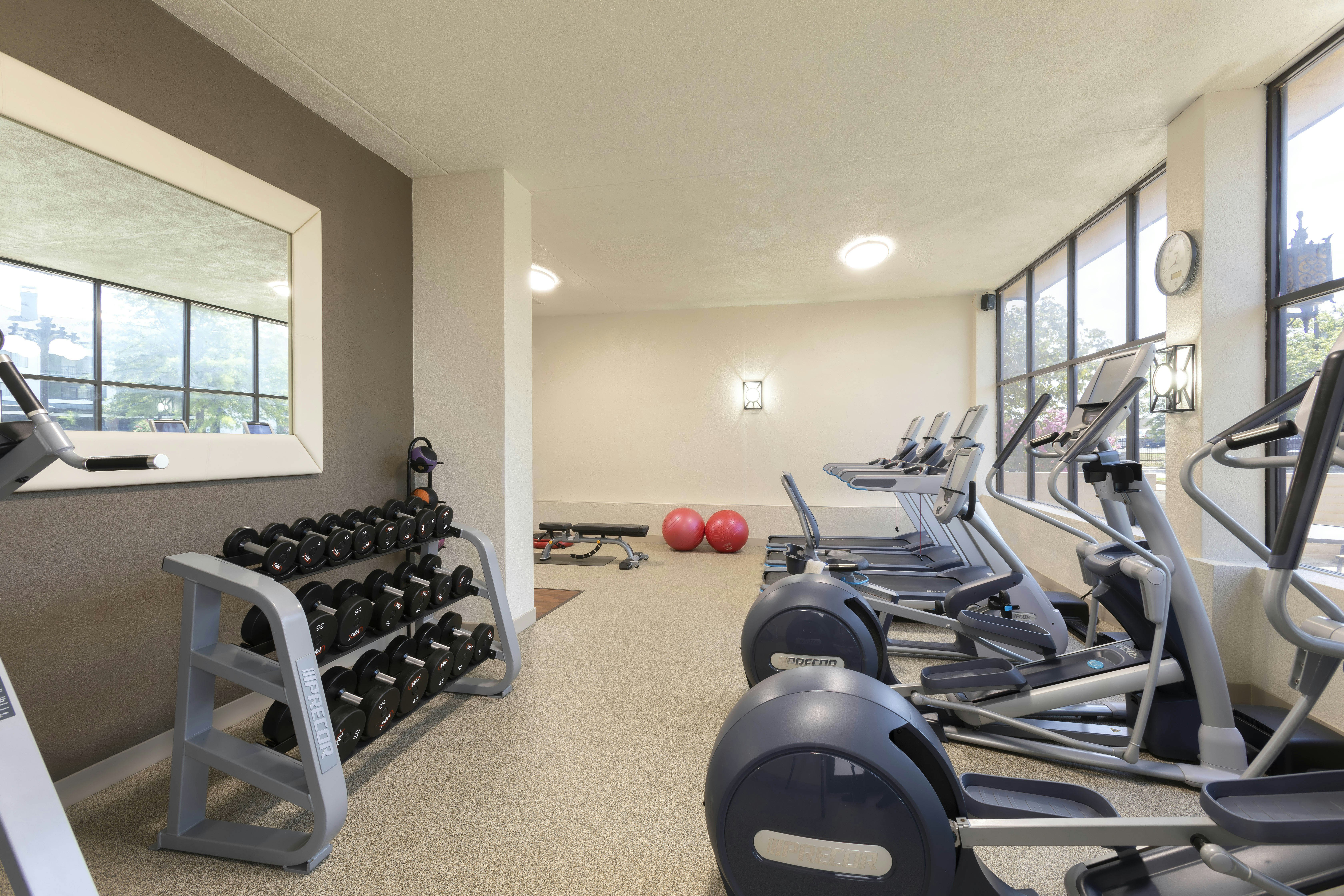 Embassy Suites by Hilton Tulsa I-44 14/46