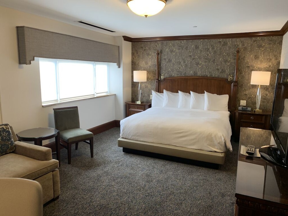 Towers at Kahler Grand Hotel 11/50