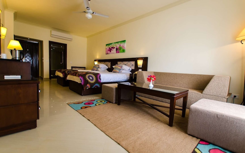 Lotus Bay Resort 19/43