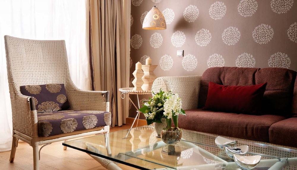Divani Escape - Adults Only 50/67