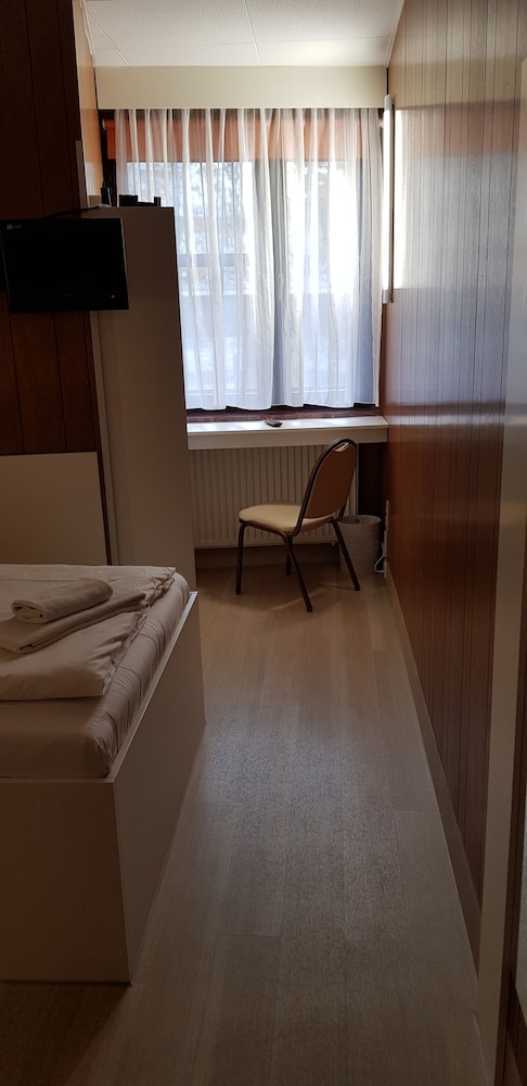 Central-Hotel Tegel 35/50