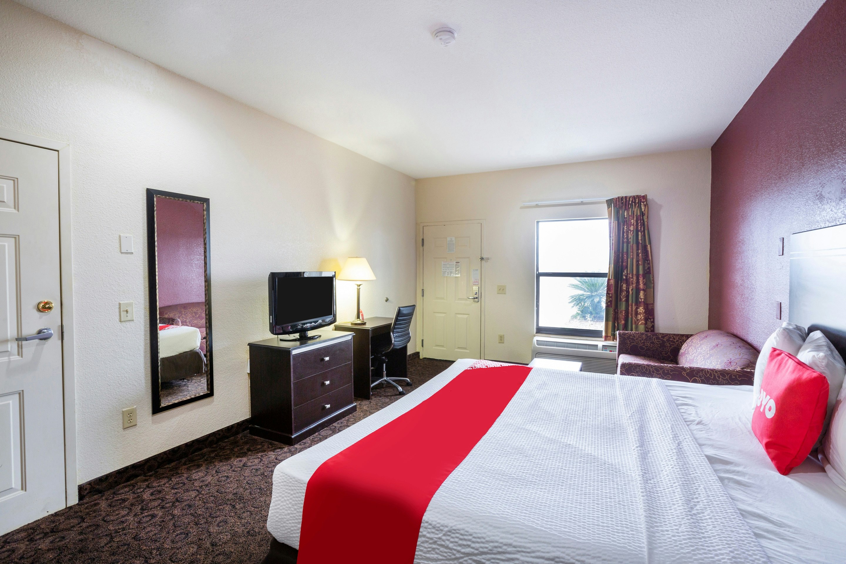 OYO Hotel LSU 21/70