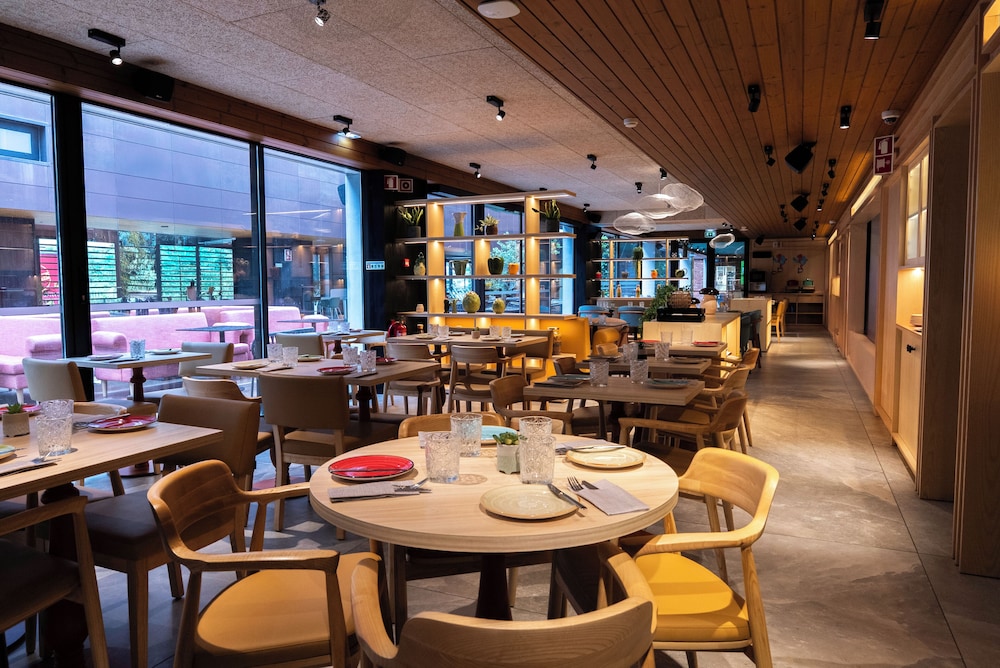 Ibis Styles Lisboa Aeroporto 47/61