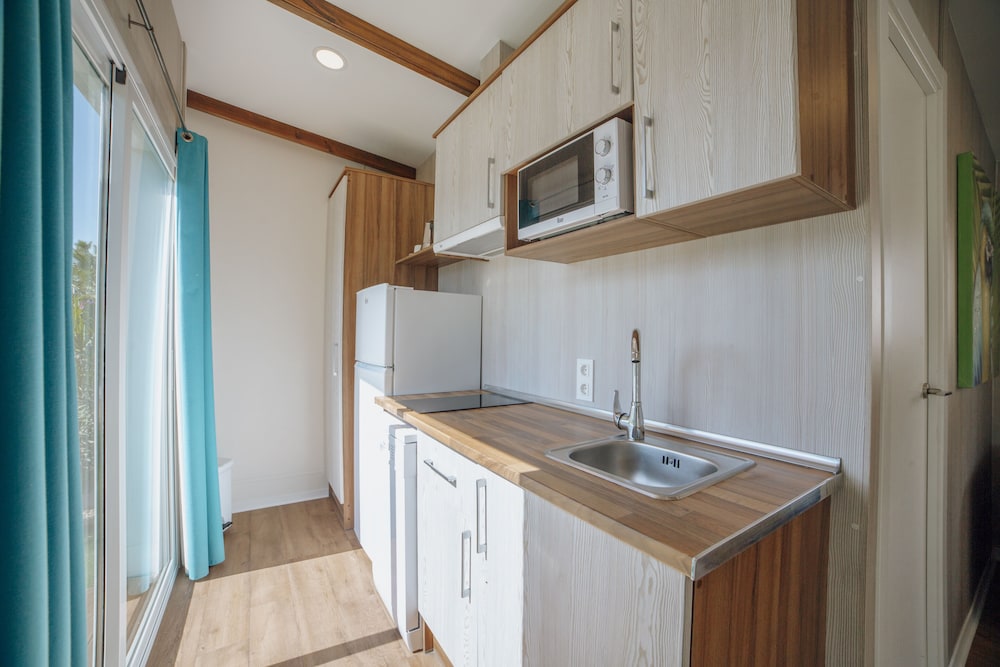 Alannia Costa Blanca 4/50