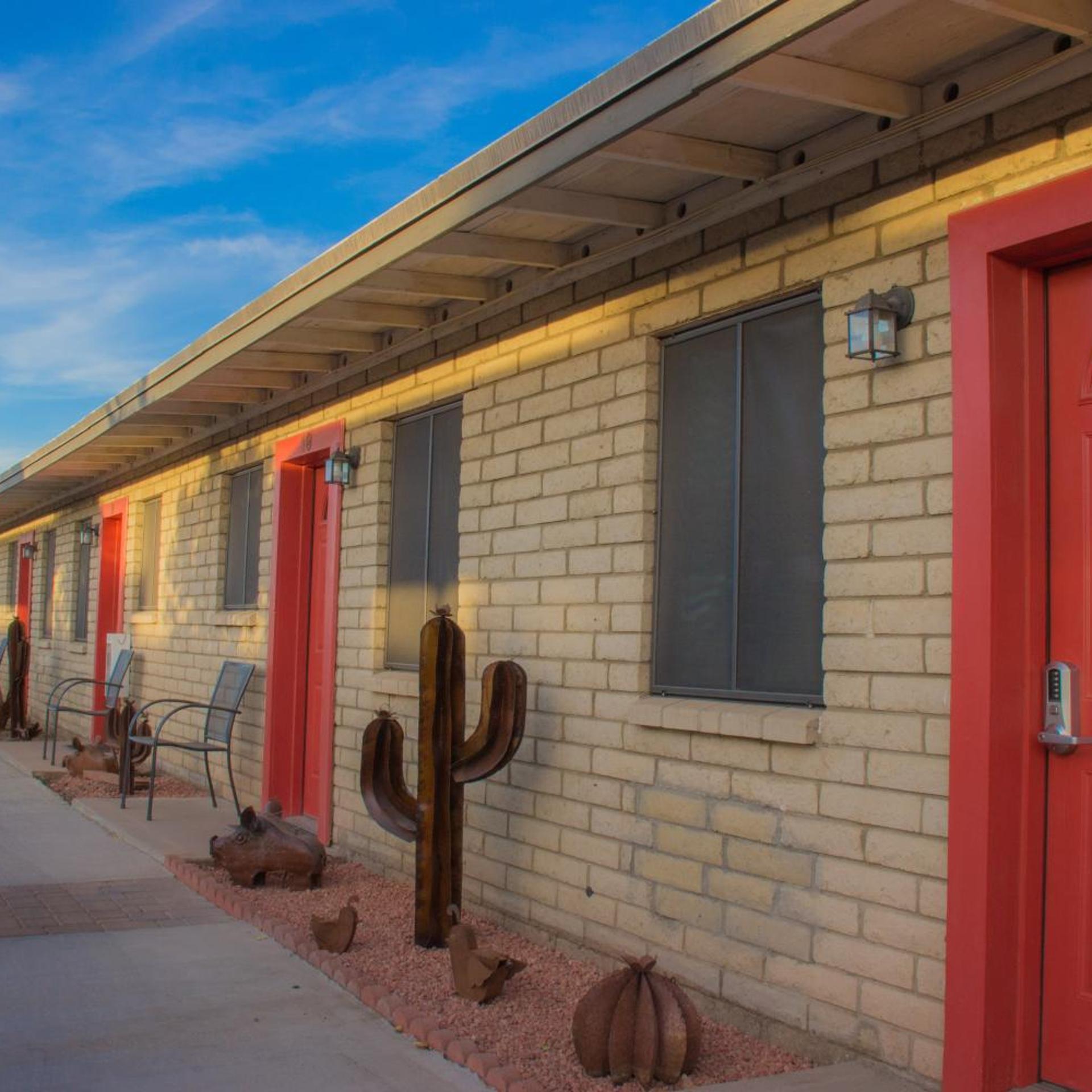 Stagecoach Suites 4/50