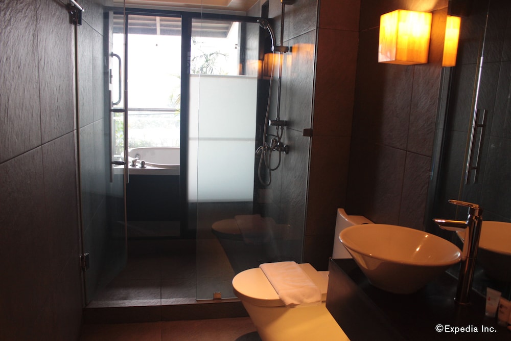 Soleste Suites 70/70