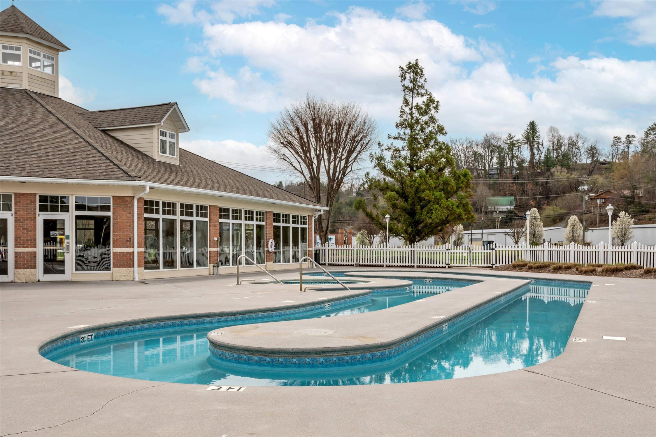 LeConte Hotel & Convention Center, an Ascend Collection Hotel 33/35