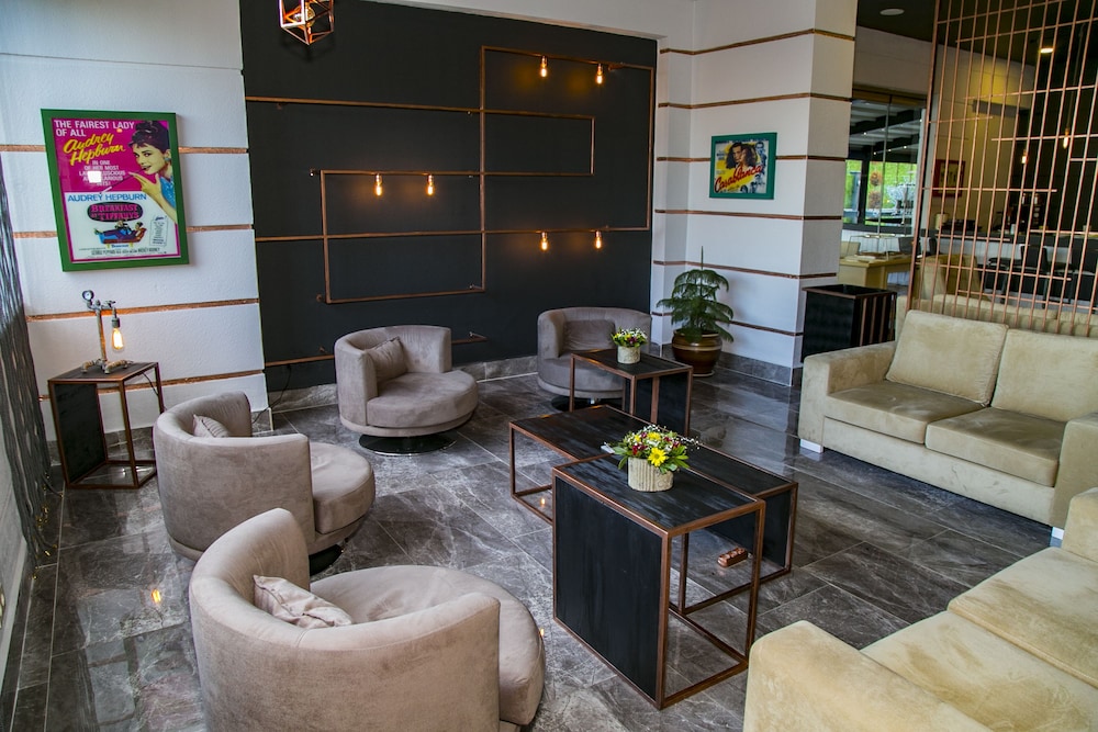 Mayi Hotel 42/55