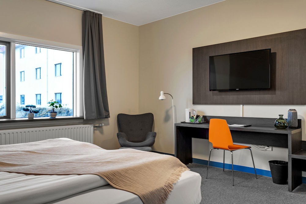 Konvin Hotel by Reykjavik Keflavik Airport 32/80