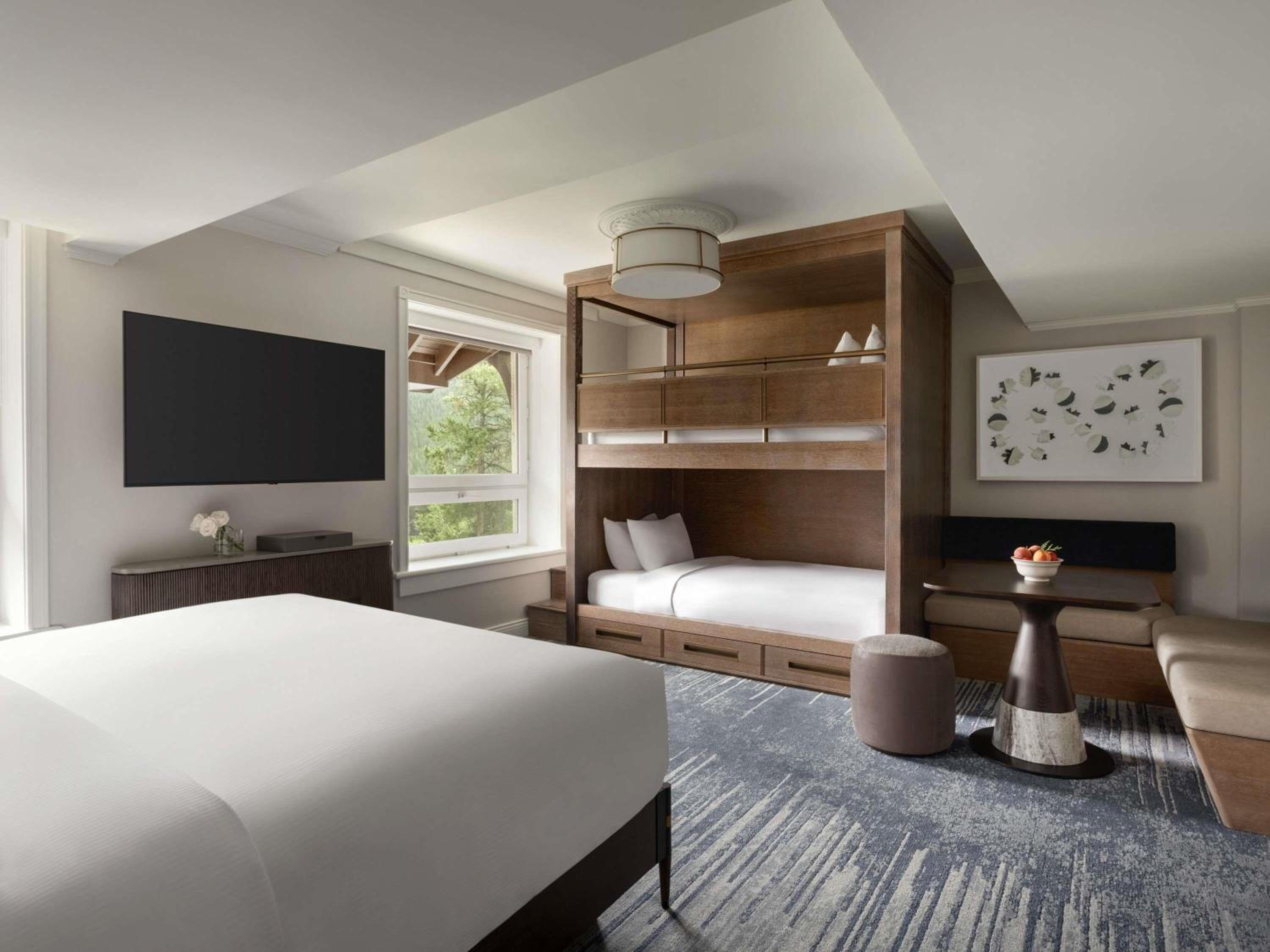 Gatehouse, Family, King Bed, 2 Bunk Beds, Bunk Bed