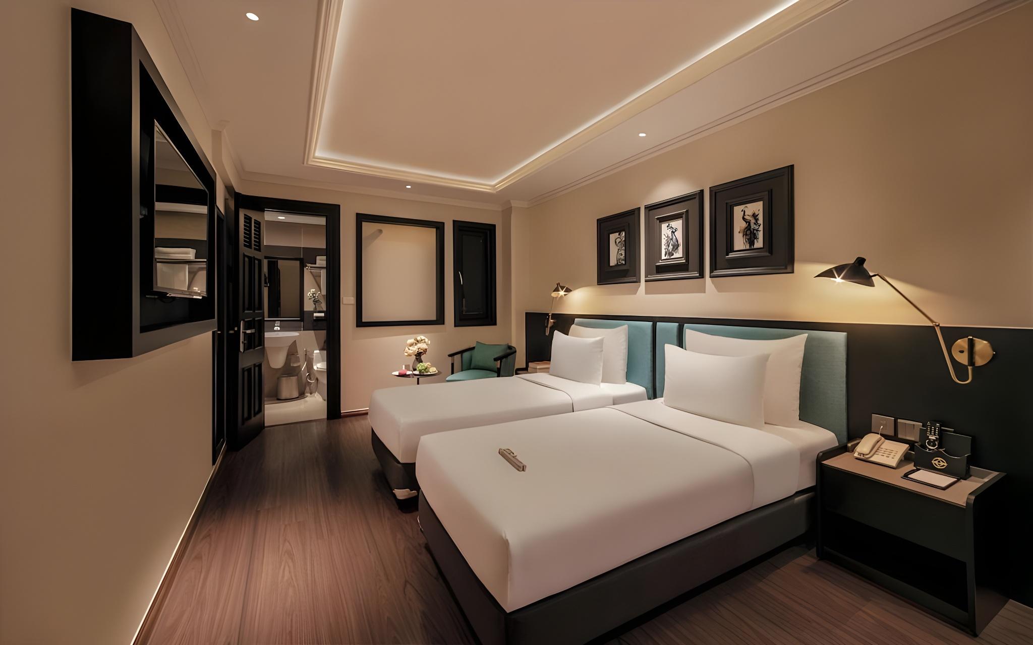 Deluxe, Twin Beds, No View, No Window