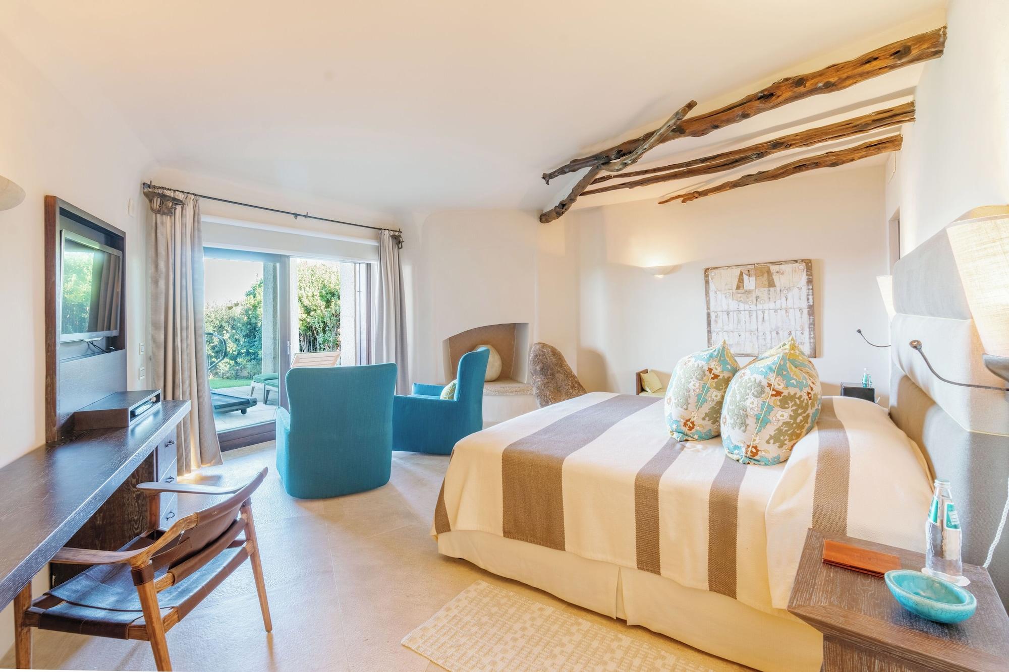 2 Bedrooms, Pool, Villa