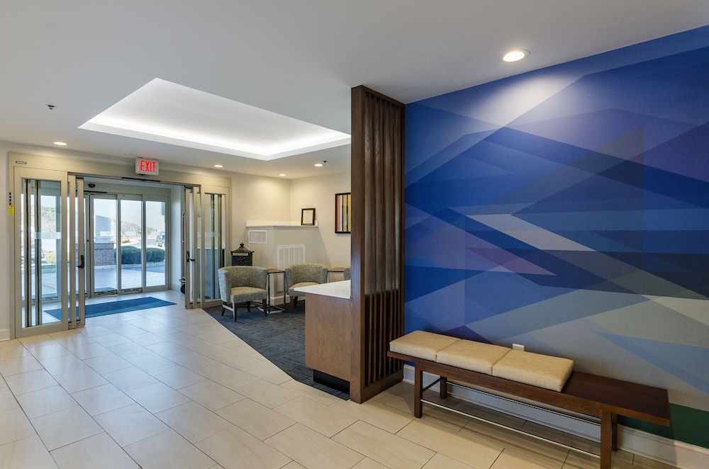 Holiday Inn Express Lexington 16/56