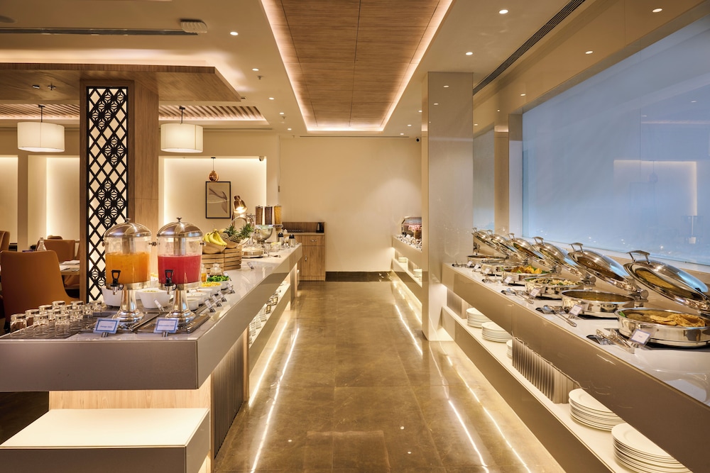 Delite Sarovar Portico Faridabad 19/30
