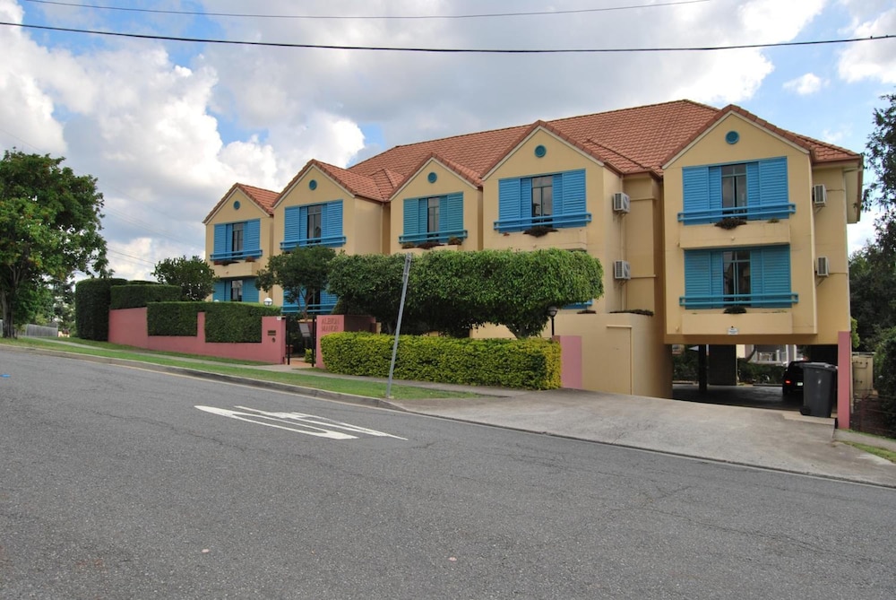Aaa Airport Albion Manor Apartments and Motel 29/34