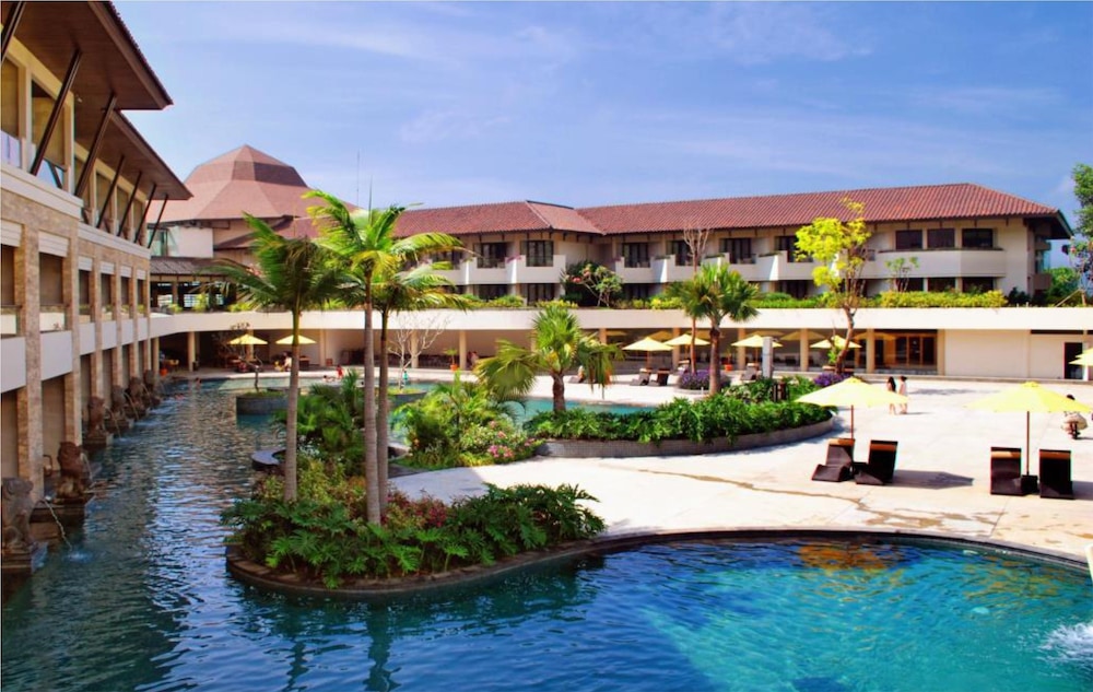 The Singhasari Resort 75/77