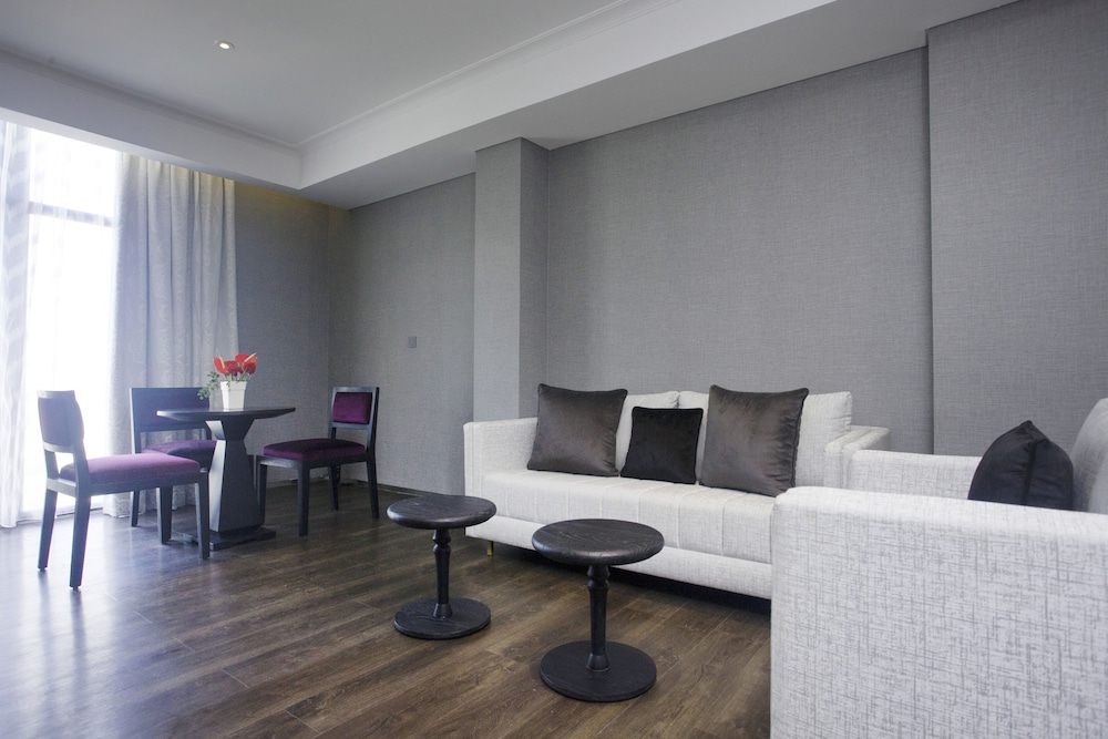 Goodrich Suites Jakarta 45/62
