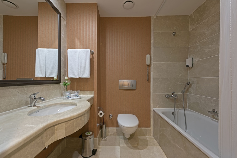 Novum Garden Side Hotel 24/70