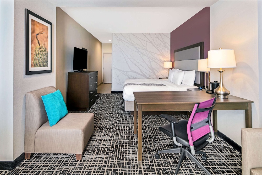 La Quinta Inn Suites By Wyndham Mcallen La Plaza Mall 21/62