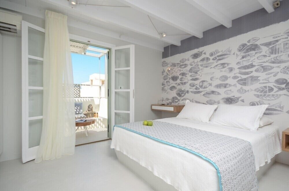 Antony Suites 10/50