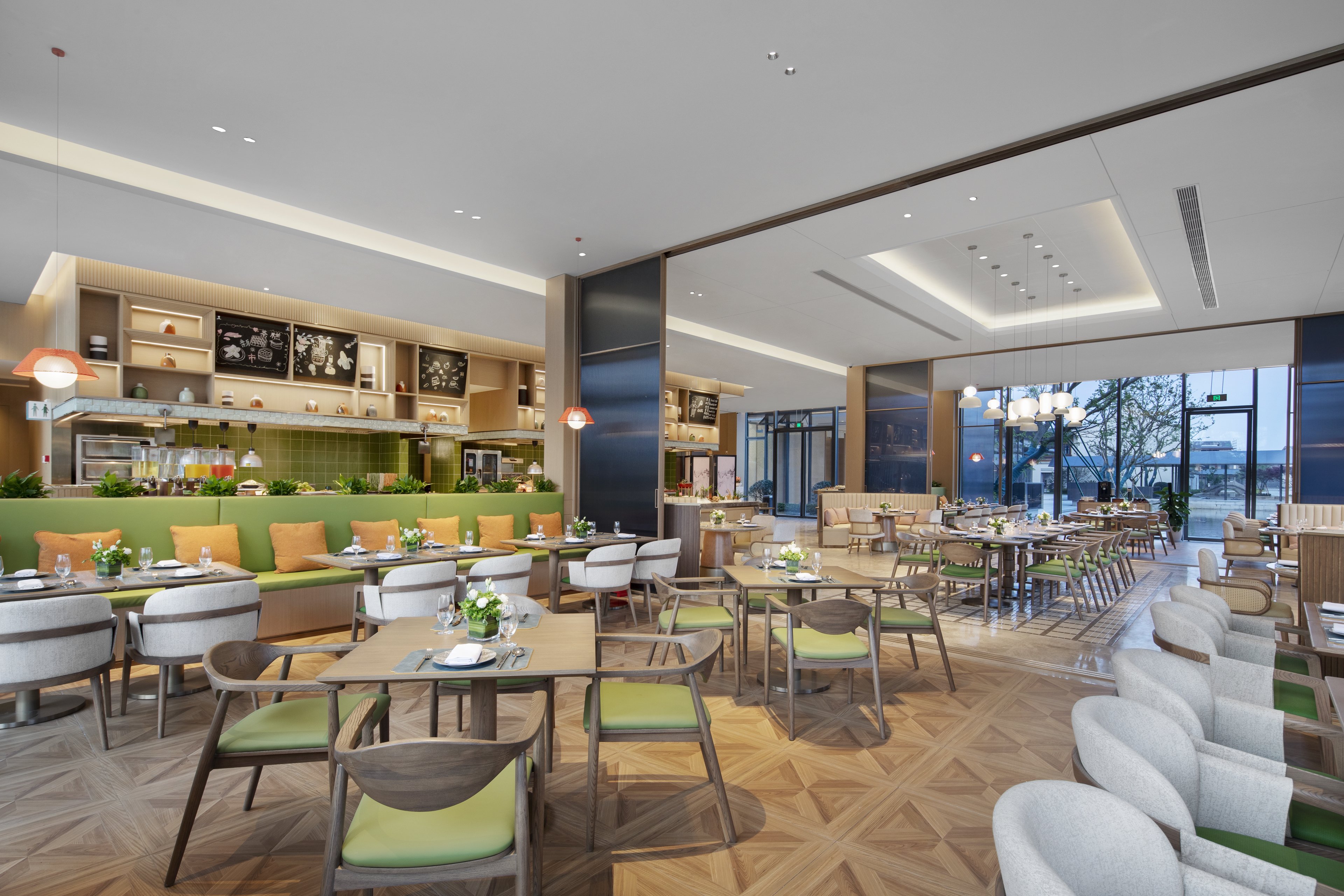 Holiday Inn Deqing Xinshi Ancient Town 17/39