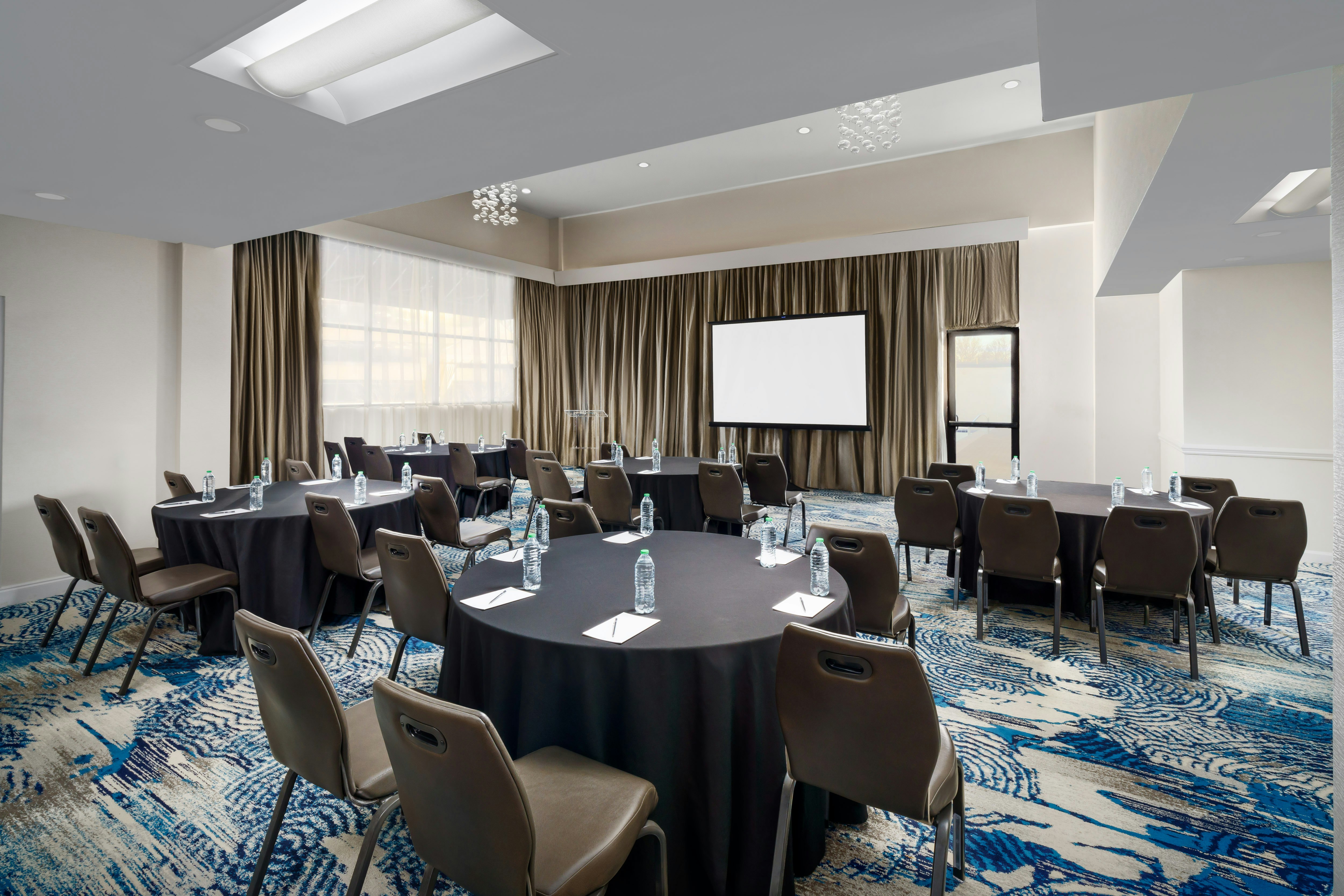 Hilton Charlotte University Place 63/66