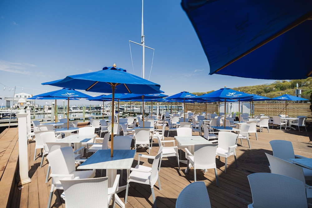 Danfords Hotel and Marina 52/69