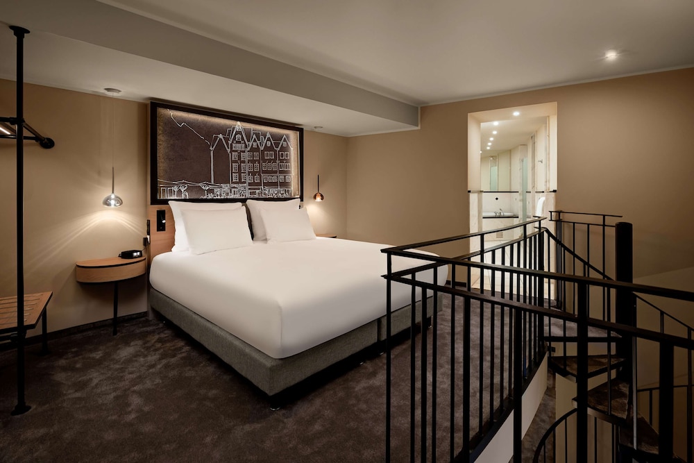 Hotel Wasserturm Cologne Curio Collection By Hilton 6/57