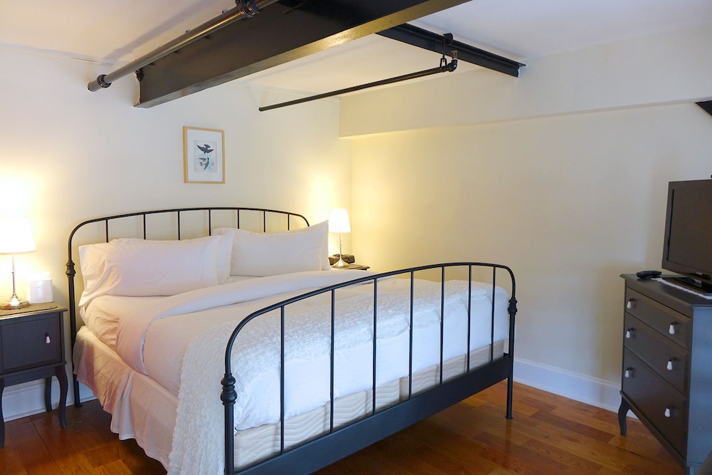 The Box House Hotel Brooklyn 23/79